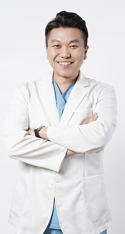 DR. LEE JU MIN — Chief Director, Seoul Apgujeong
